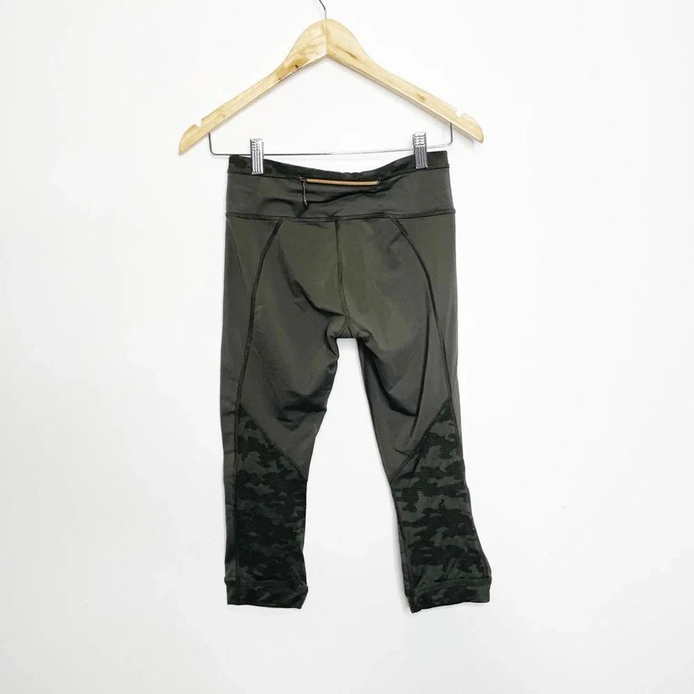 Lululemon Run For Days Crop Deep Camo green womens 4